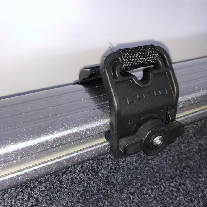 LUND Sporttrak Fender Hanger - QWIK-CLIP